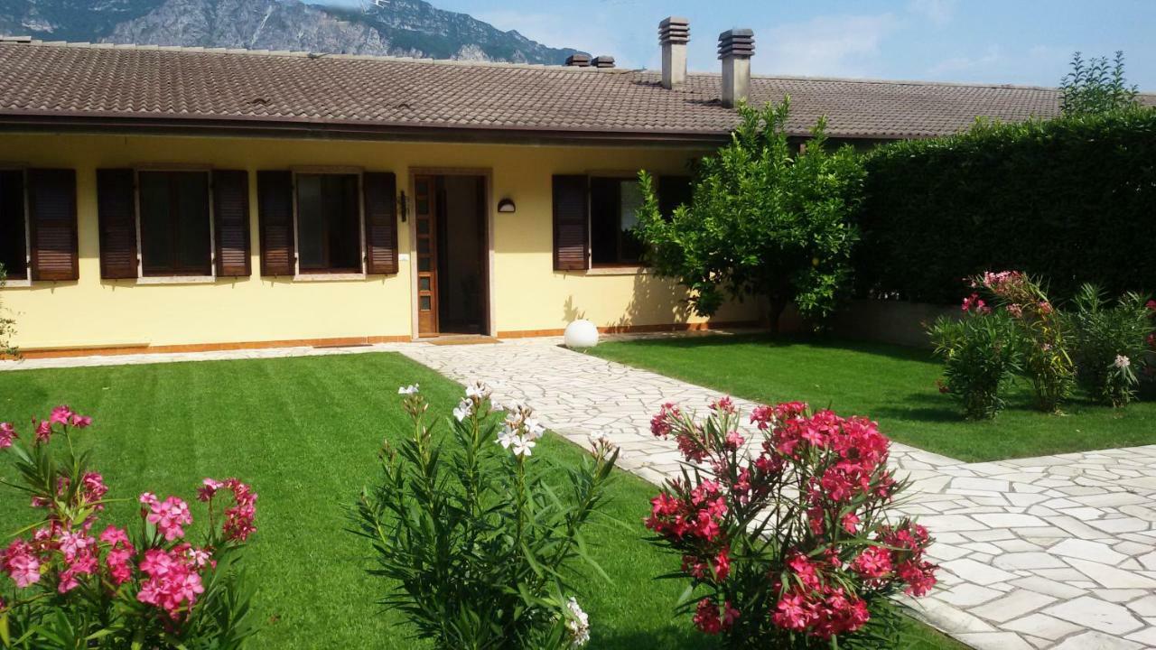מאלצ'סינה Gardenmaisonette מראה חיצוני תמונה